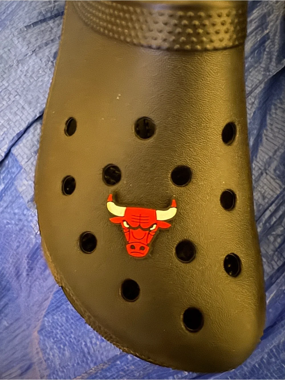 CROCS Mens Black Clogs with Chicago Bulls and Dallas Cowboy Logos